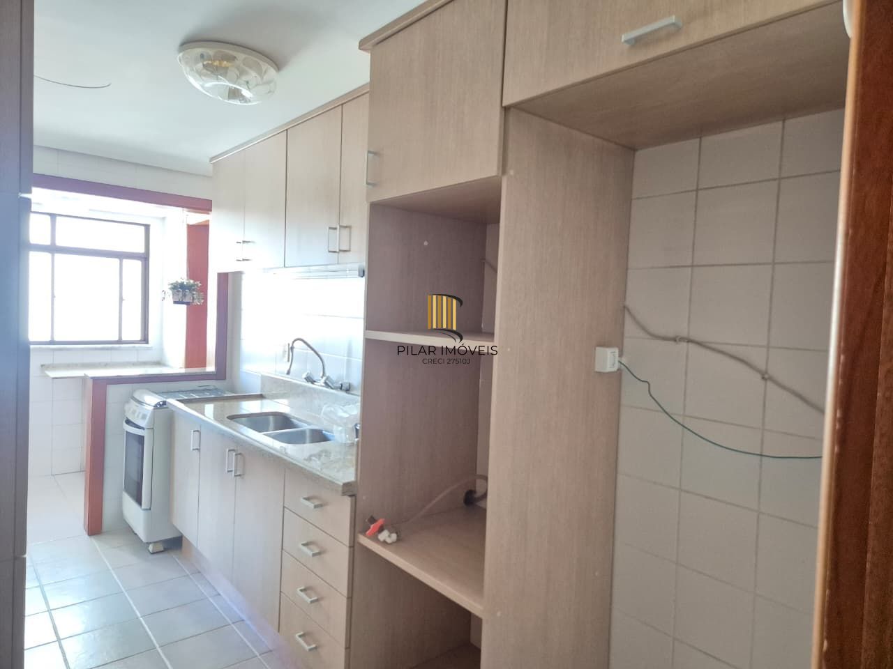 3Dormitórios com 99,80m privativos.