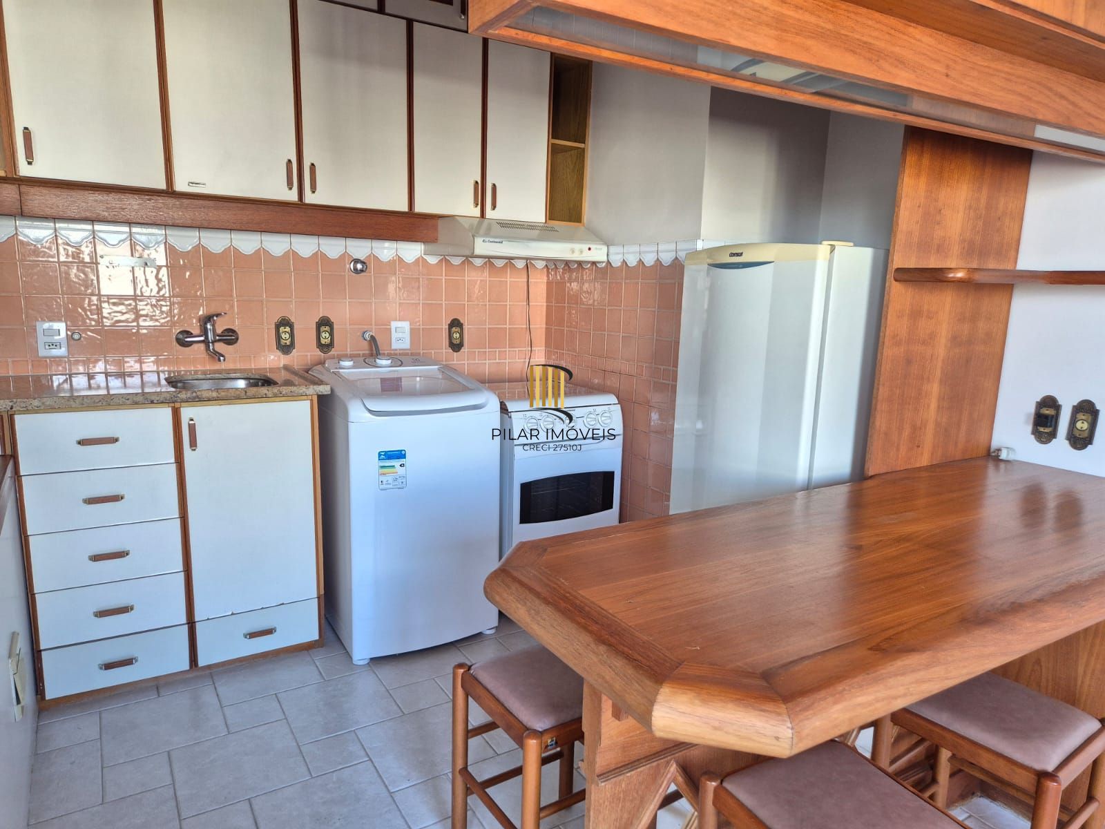 Cobertura 1 dormitório com vaga e churrasqueira