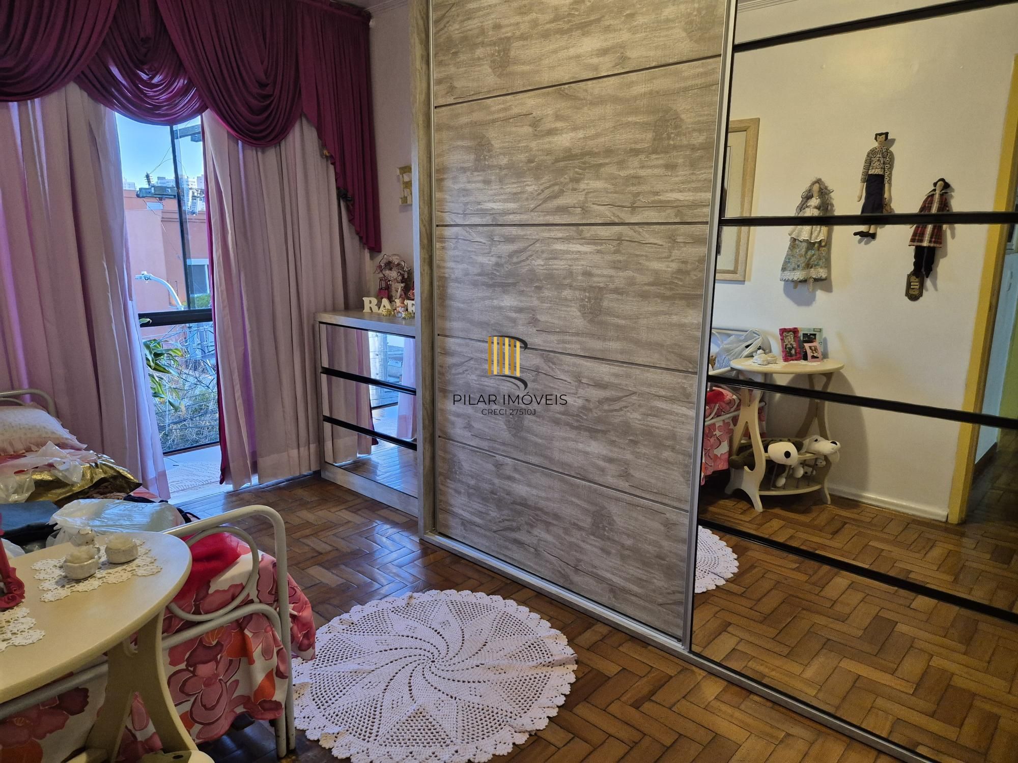 Cobertura com lareira, churrasqueira e 2 vagas