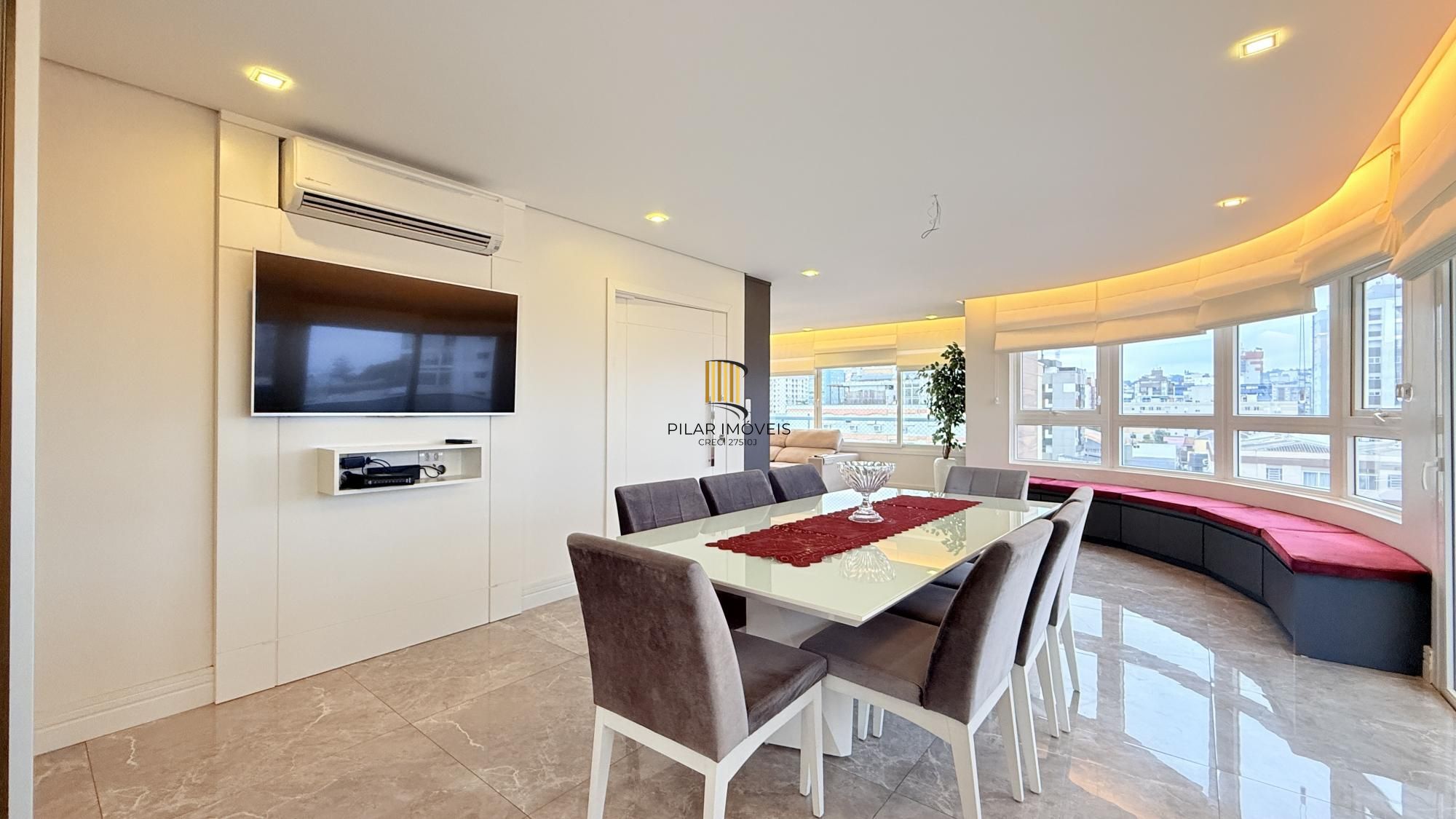 Excelente apartamento amplo com 2 dormitórios, 2 suítes mais dependência de empregada ou gabinete ou 3º dormitório