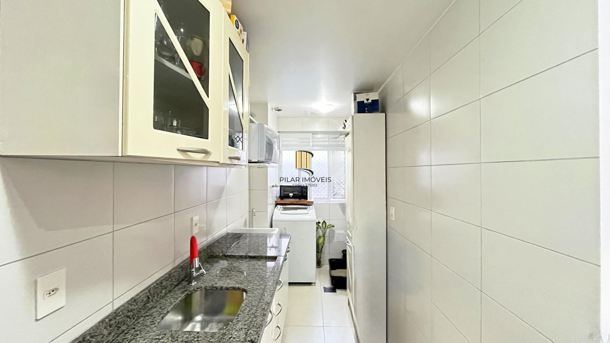Apartamento 82m² - três dormitórios, suíte, duas vagas de garagem