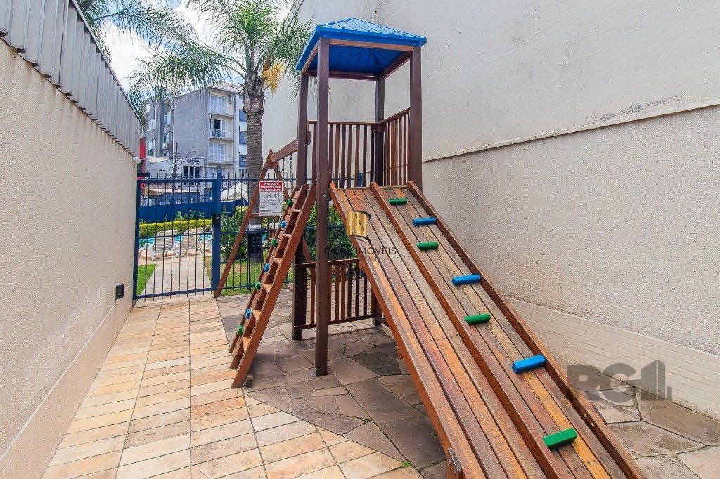 Apartamento 2 dormitórios, com suíte e churrasqueira