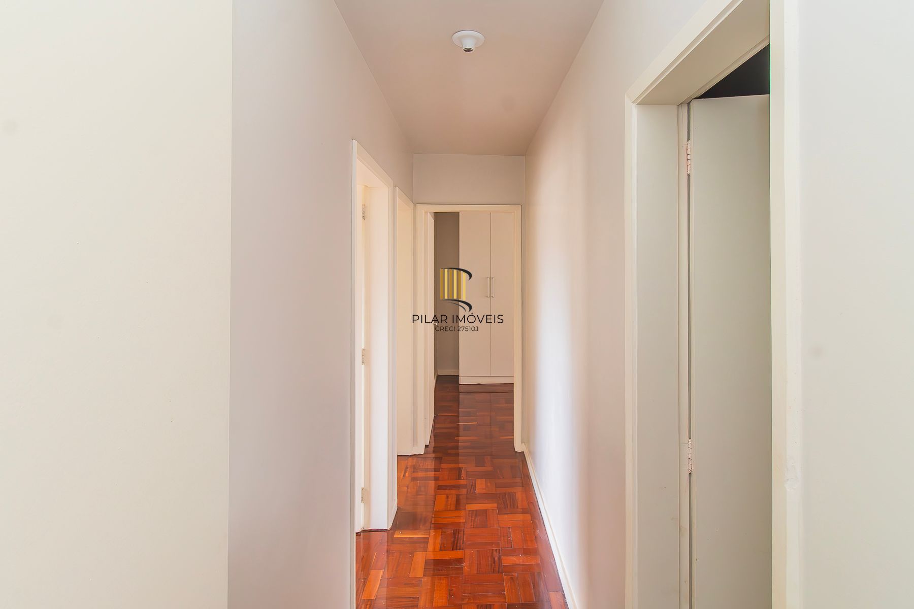 Apartamento para Venda - 92.44m², 3 dormitórios, sendo 1 suites, 1 vaga - Menino Deus