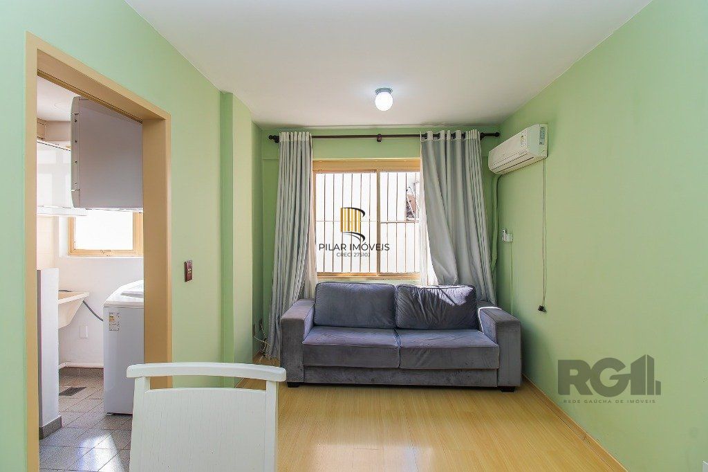 APARTAMENTO 1 DORMITÓRIO SEMI-MOBILIADO COM 34,94m² privativo - CIDADE BAIXA