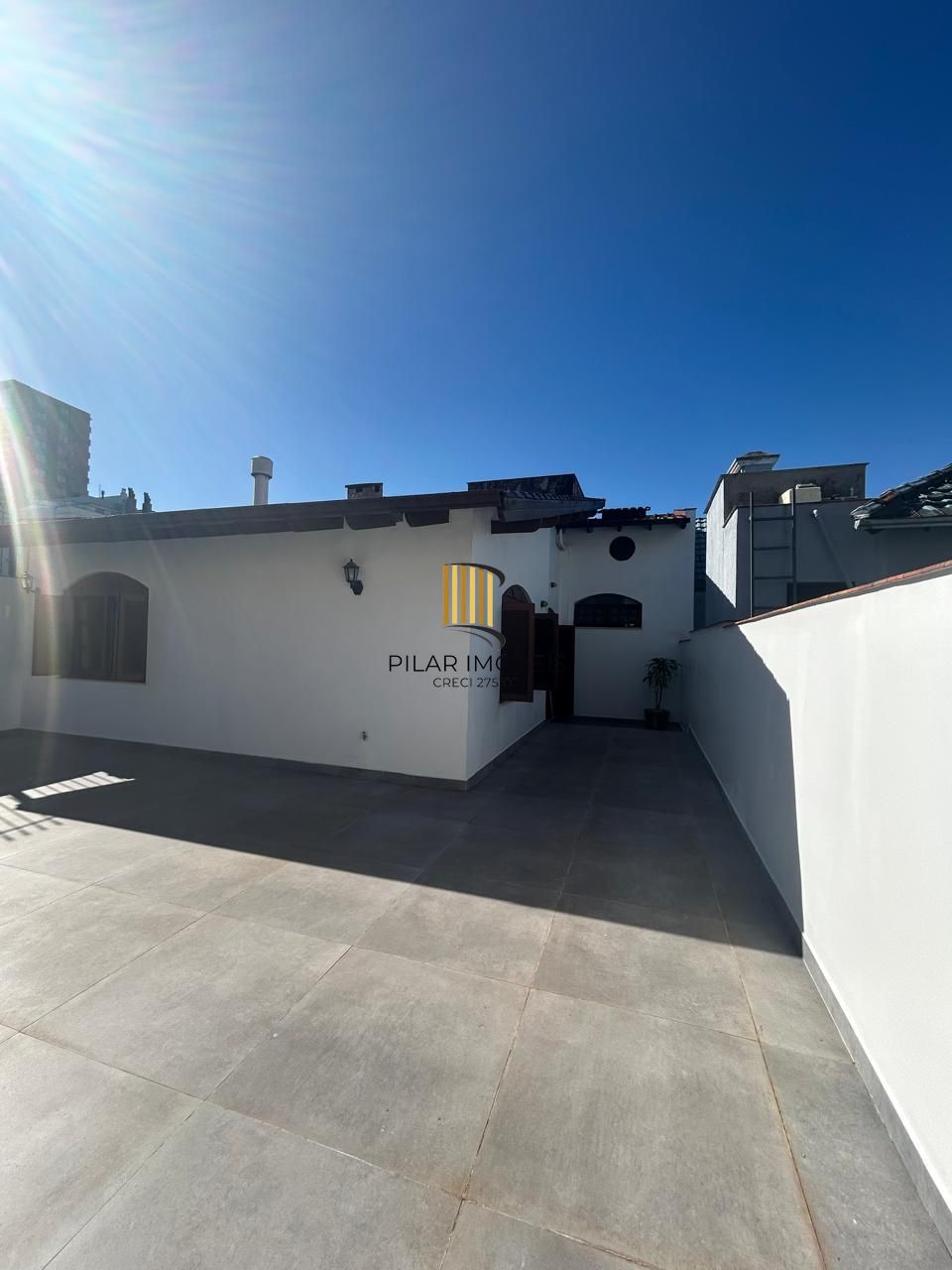 CASA -4 DORM. -com 2 suítes - 3 BOX- 297,18 m² - MENINO DEUS