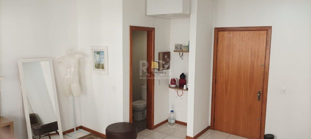 sala - 30,23 m² - Menino Deus