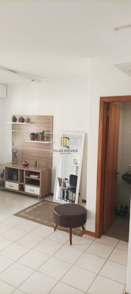 sala - 30,23 m² - Menino Deus