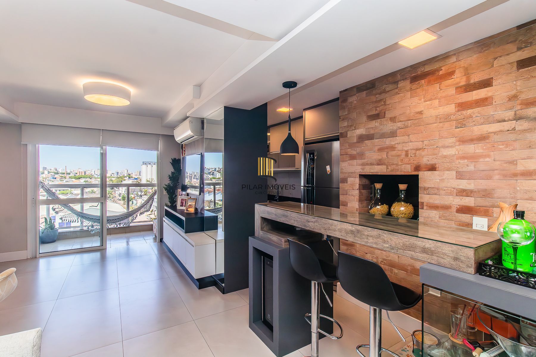 Apartamento 2 dorms, 1  suite e 1 vaga.