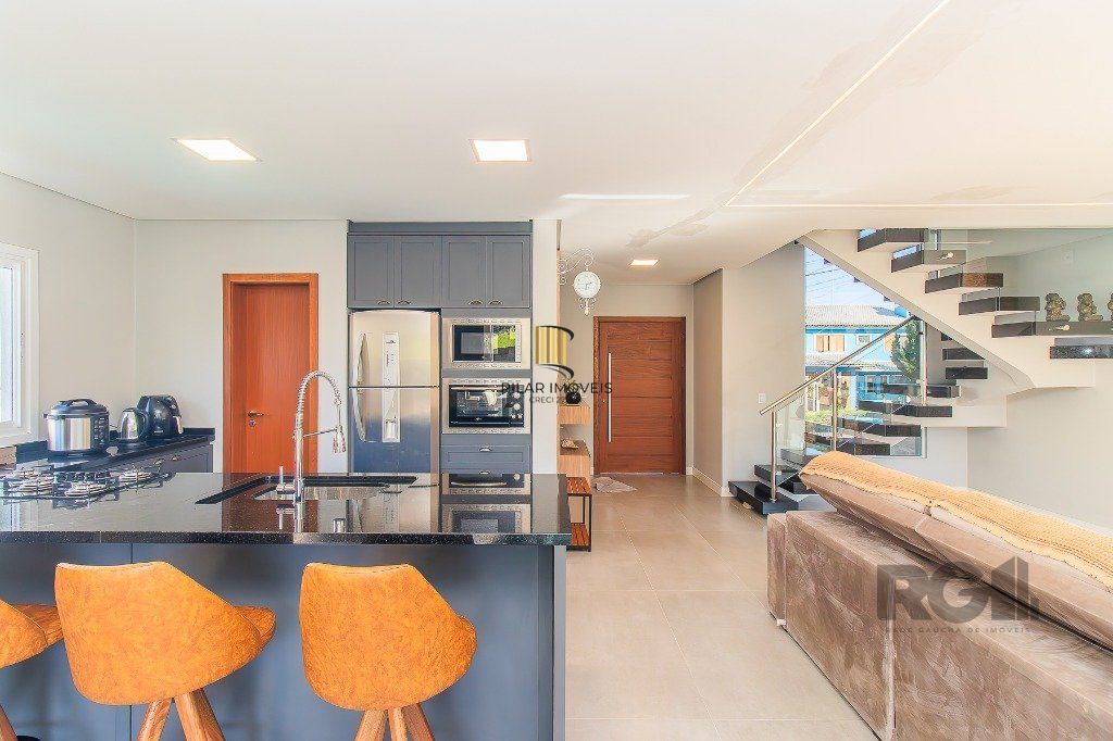 Casa Condominio para Venda - 170m², 3 dormitórios, sendo 1 suites, 1 vaga - São Lucas