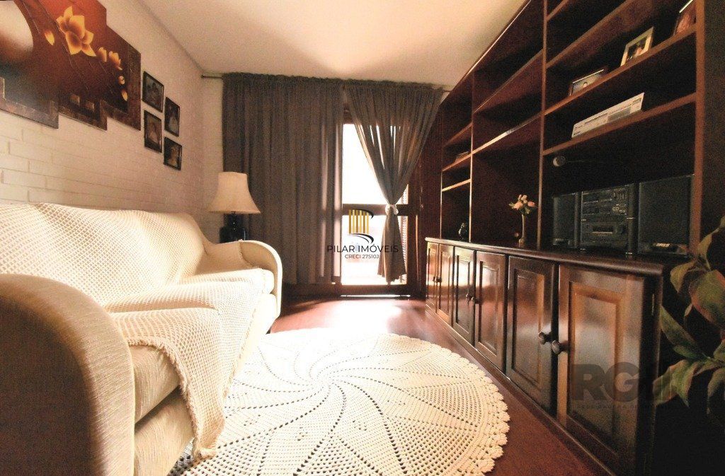 CASA - 5 dorms. -  3 vagas -  290 m² - MENINO DEUS