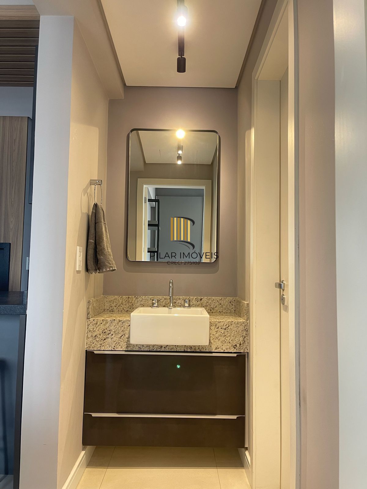 Apartamento de 1 Dormitório 43,21 m², garagem, 100% mobiliado