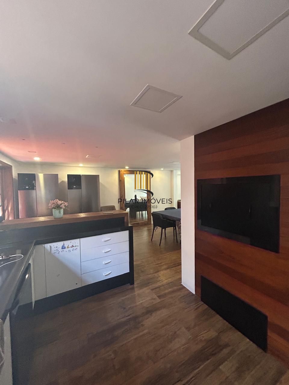 CASA -4 DORM. -com 2 suítes - 3 BOX- 297,18 m² - MENINO DEUS