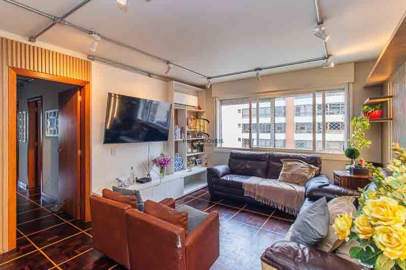 3dormitórios com dependência, reformado.