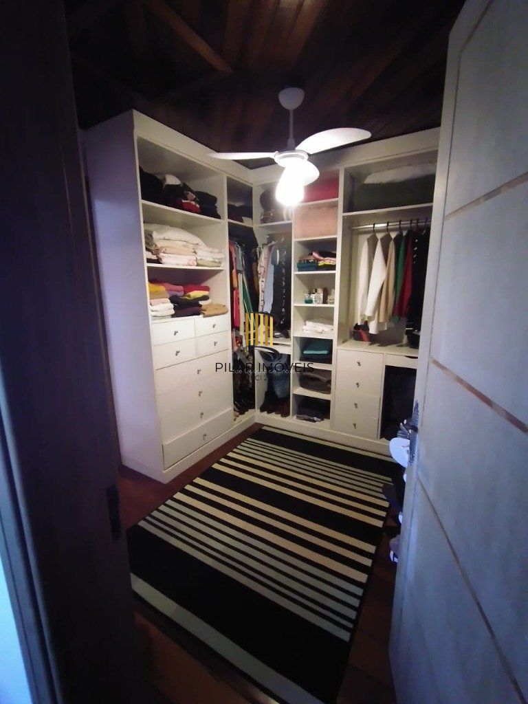 Casa para Venda - 243m², 2 dormitórios, sendo 1 suites, 3 vagas - Glória