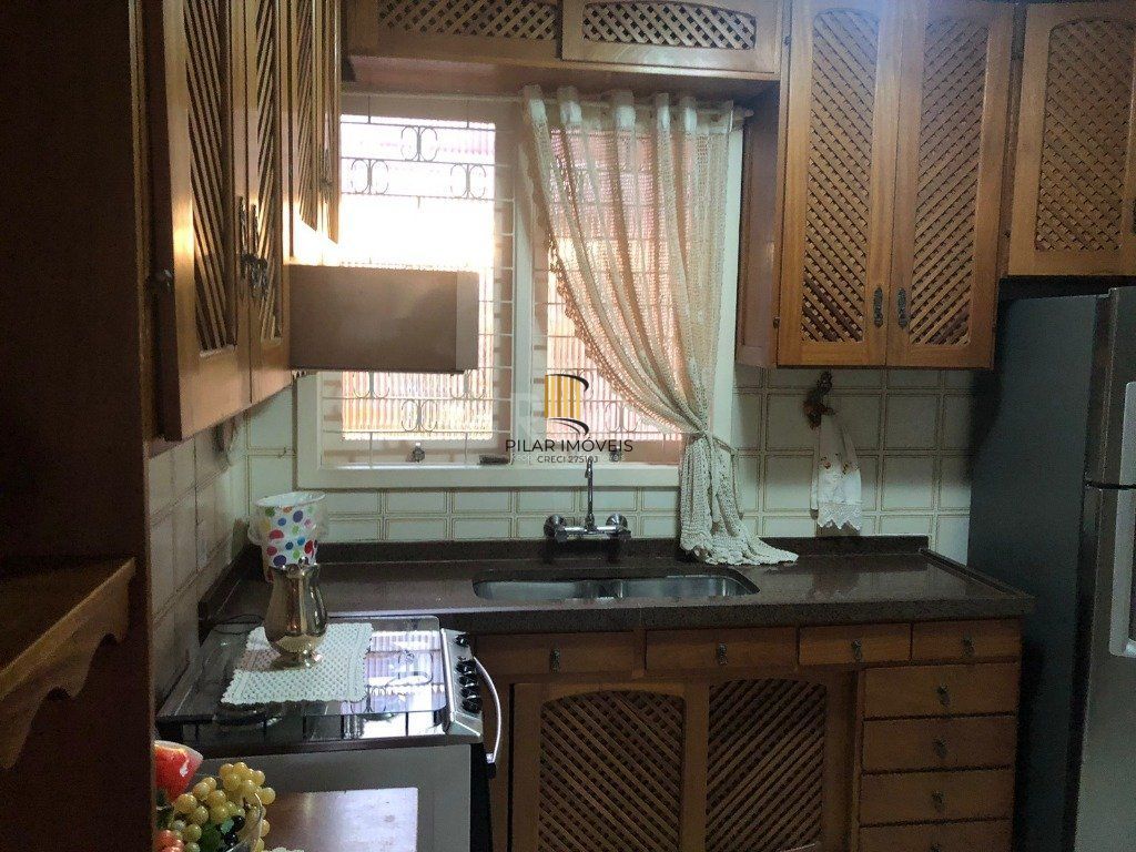 casa - 3 dorm - 4 vagas - 240,00 m² - Glória