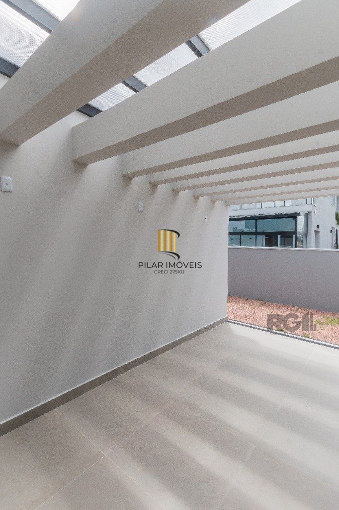CASA EM CONDOMINIO - 3 dorms.-  3 vagas - 155 m² - GRAVATAÍ