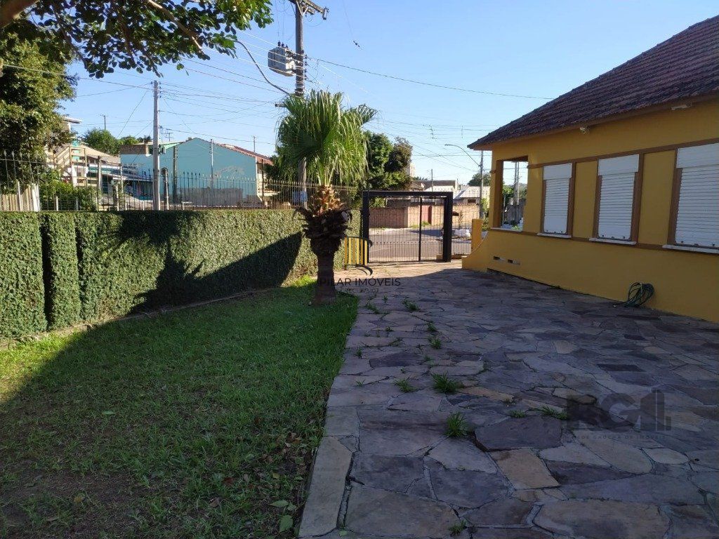 Casa térrea em ótimo estado.