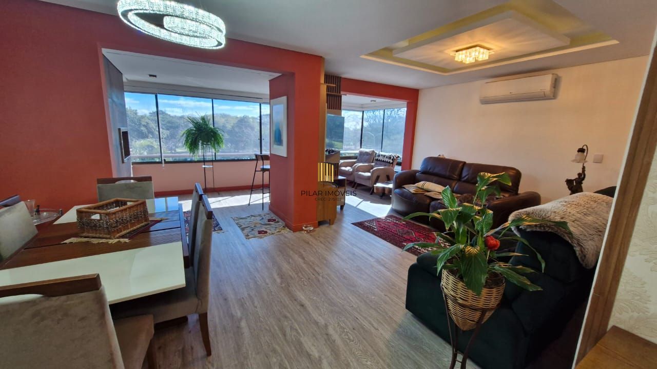 Apartamento de frente para o Guaíba/Parque Marinha do Brasil, com 3 dormitórios, 2 garagens cobertas