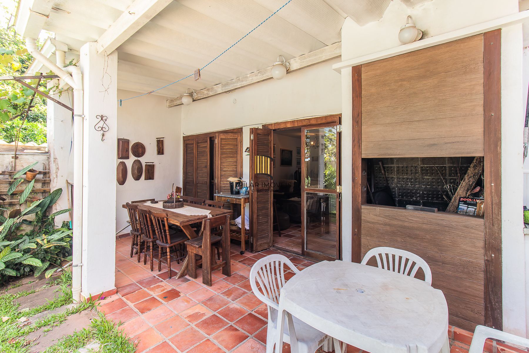 3 Dormitórios, com lareira, churrasqueira e piscina