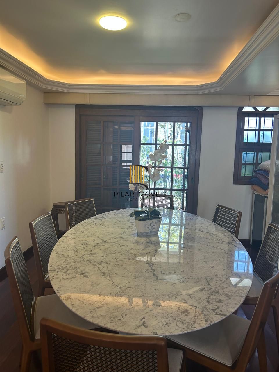 CASA -4 DORM. -com 2 suítes - 3 BOX- 297,18 m² - MENINO DEUS