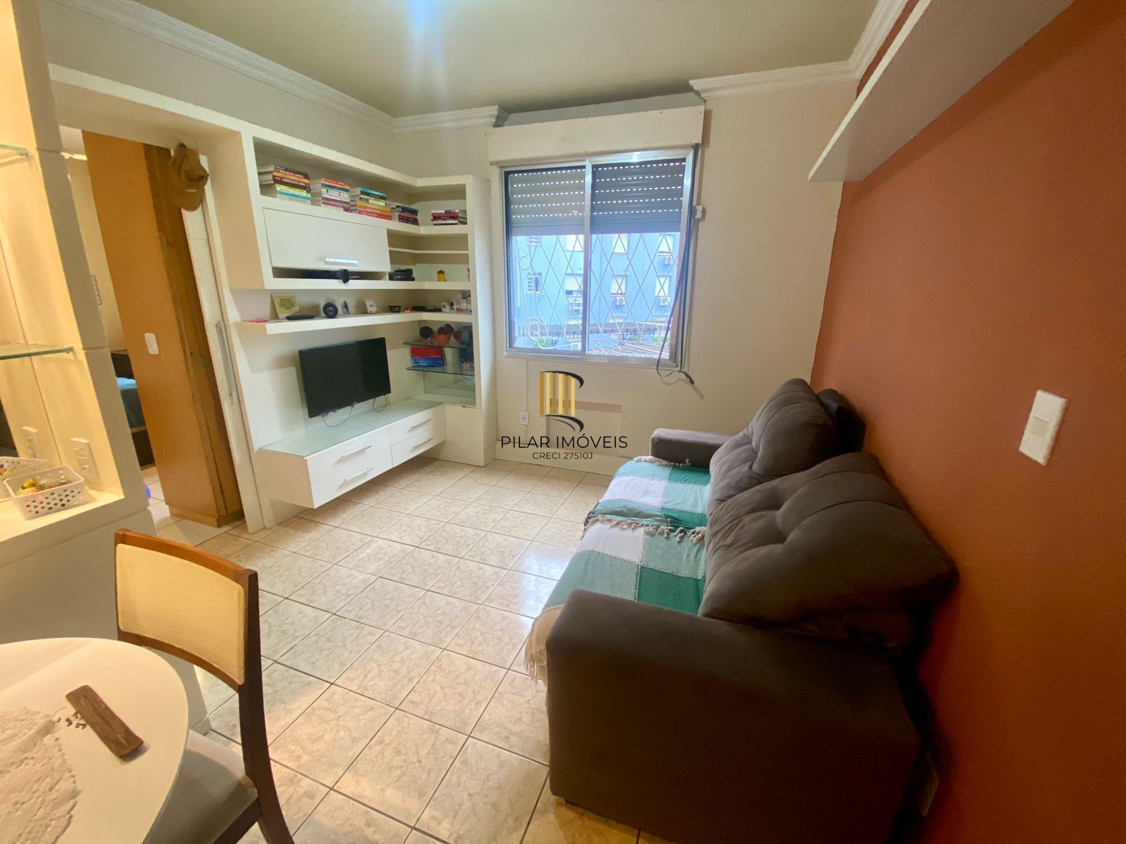 Apartamento de 1 dormitório, elevador, 38,42m2, bairro Azenha - Pilar Imóveis
