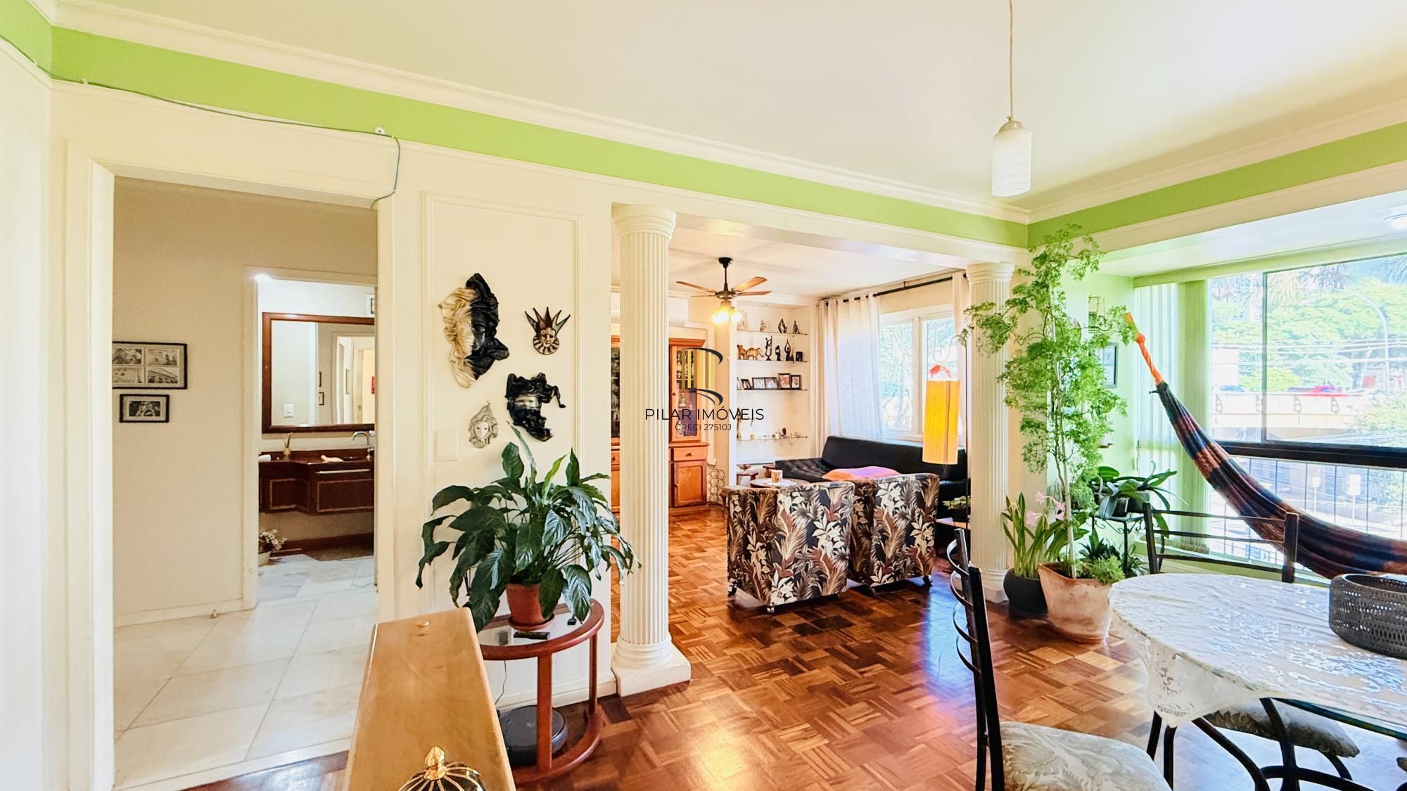 Apartamento com 3 quartos, 1 suíte,  à venda na Avenida Doutor Nilo Peçanha, 1121, Três Figueiras, Porto Alegre