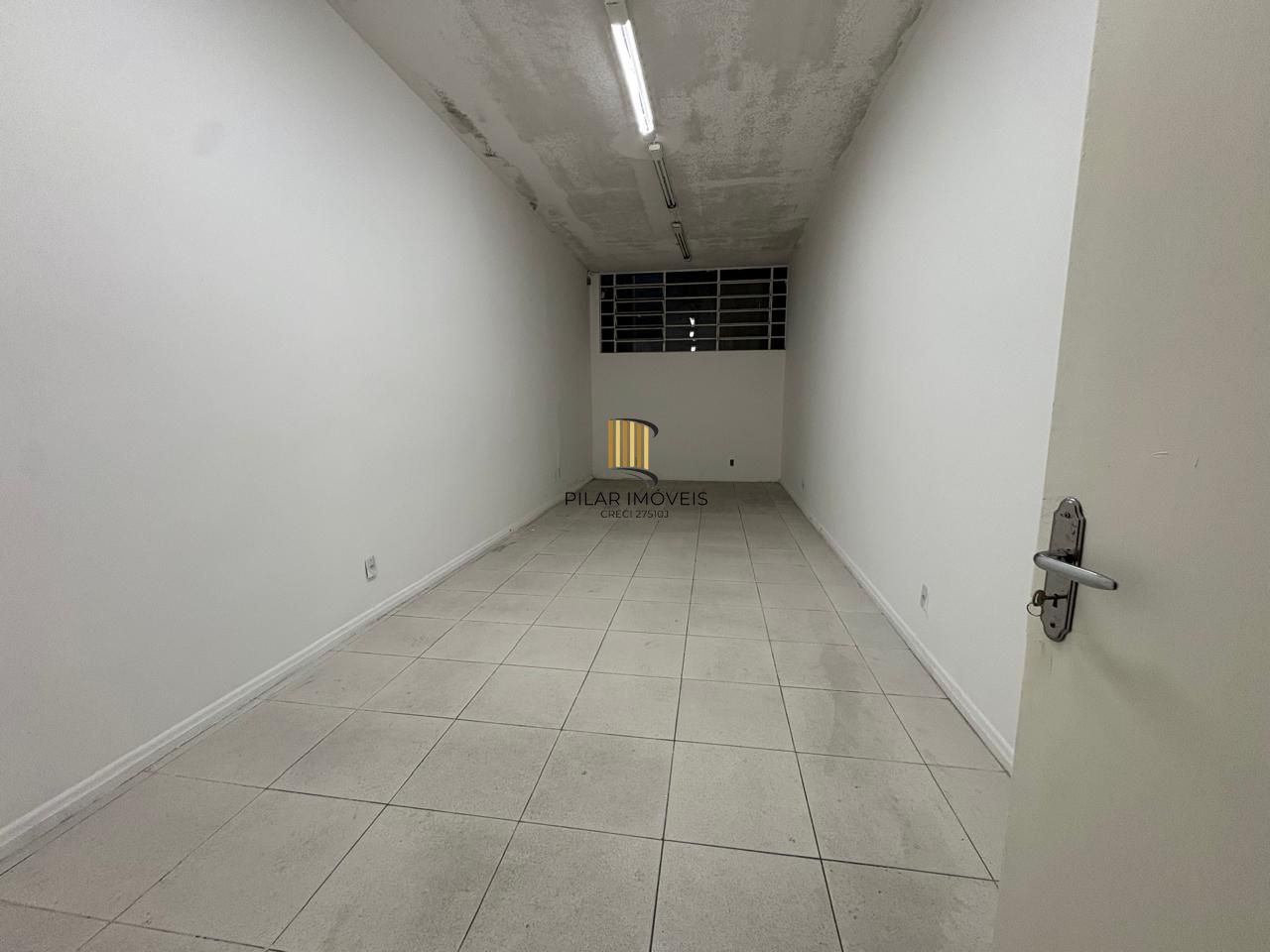 Sala comercial 822,66m² no centro de Porto Alegre