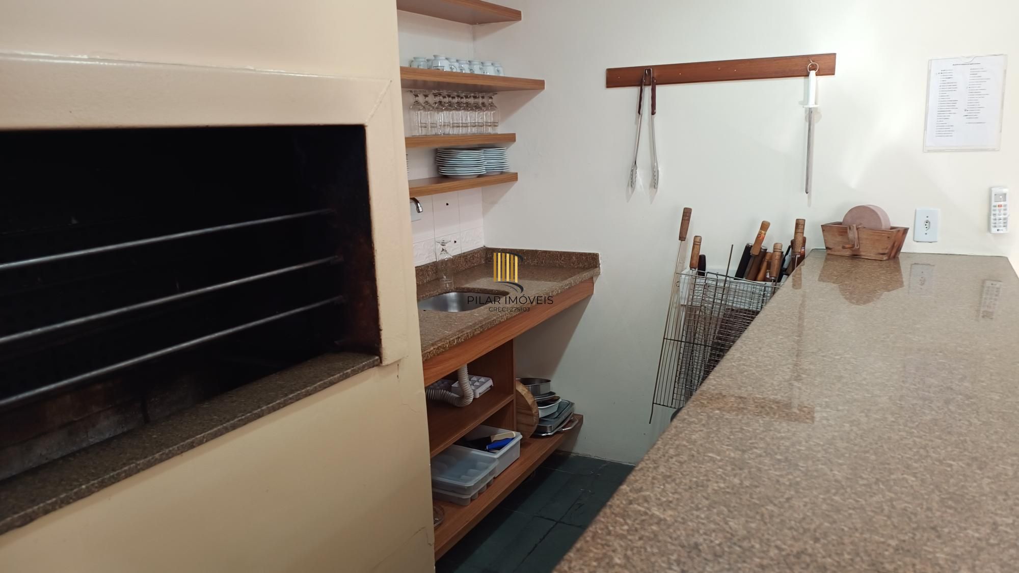 Apartamento 2 dormitórios 1 vaga no Bairro Menino Deus