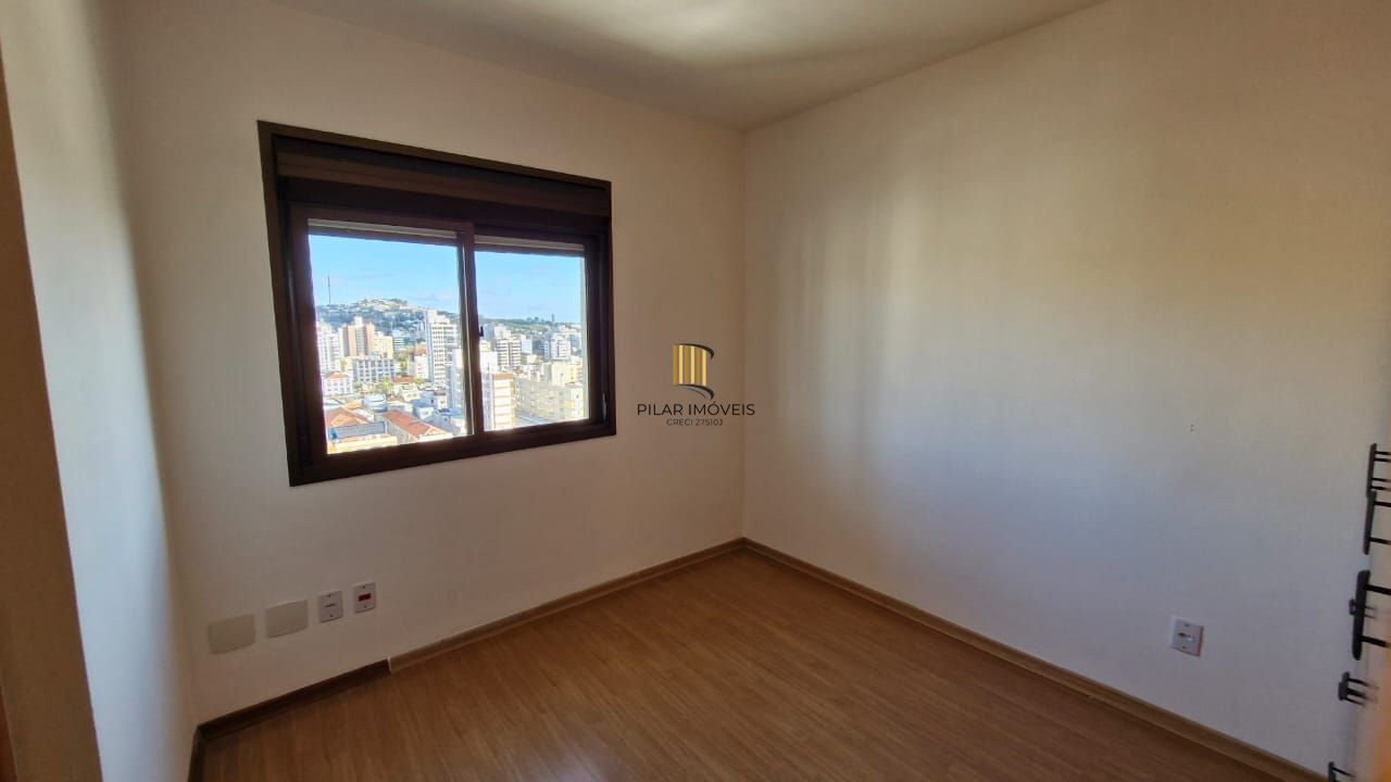 Apartamento impecável de frente no Menino Deus, 103,00 m² de área útil, 2 dormitórios, varanda integrada com churrasqueira, 2 garagens