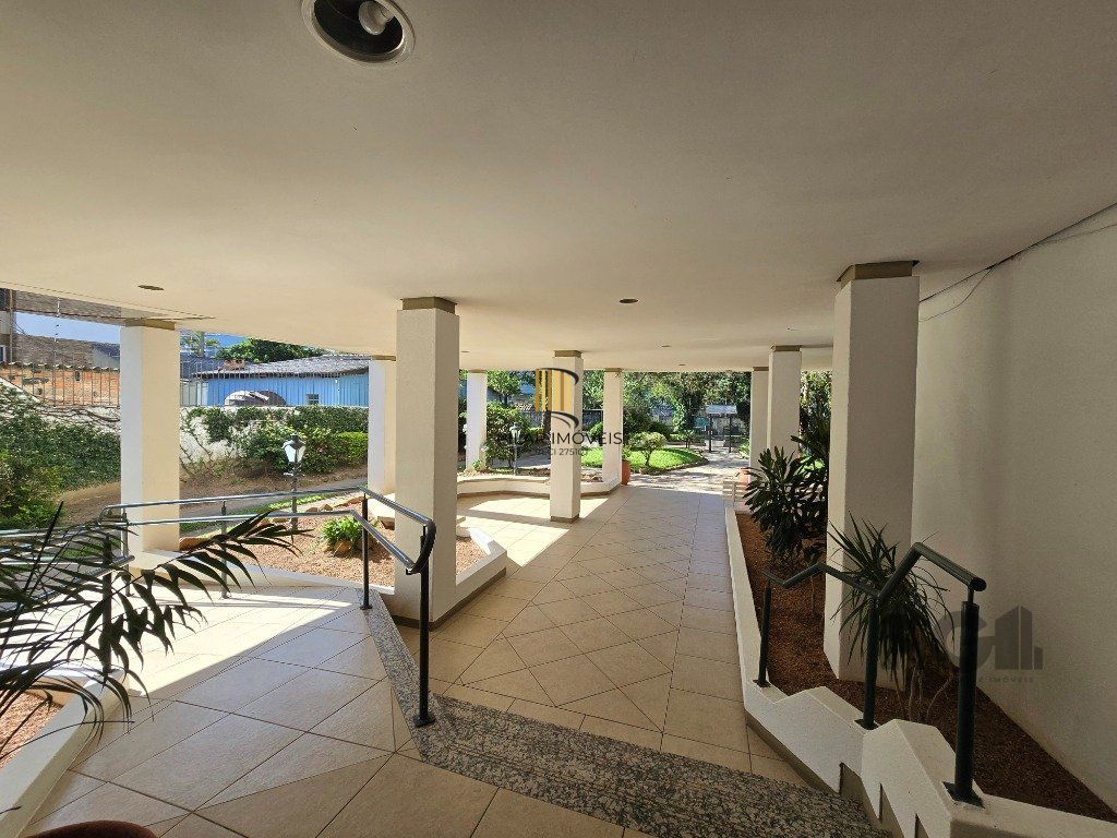 COBERTURA DUPLEX COM 3 DORMITÓRIOS E PISCINA