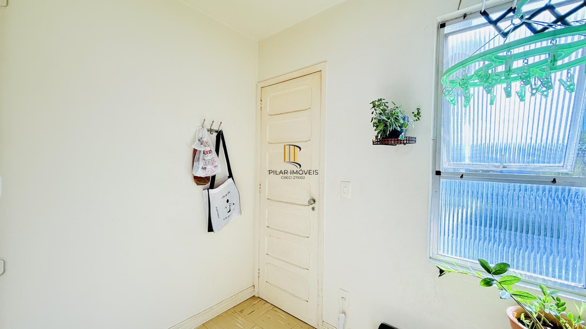 Apartamento com 3 quartos, 1 suíte,  à venda na Avenida Doutor Nilo Peçanha, 1121, Três Figueiras, Porto Alegre