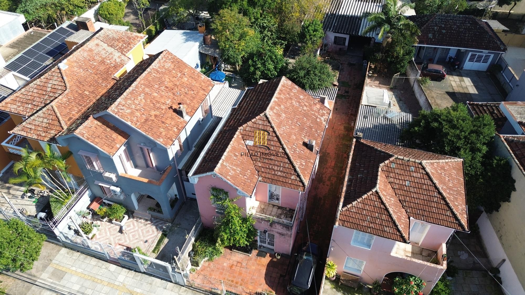 Casa/terreno na Rua Oscar Bittencourt