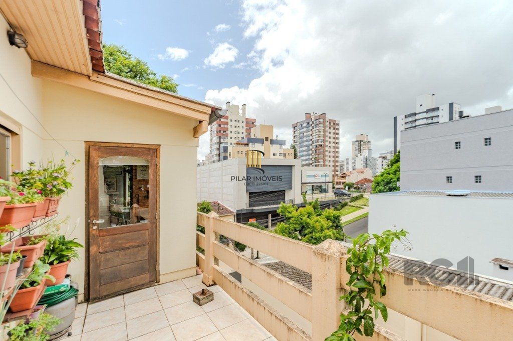 APARTAMENTO COBERTURA - 3 dorms, 2 vagas - 278.00 m² - PETROPOLIS