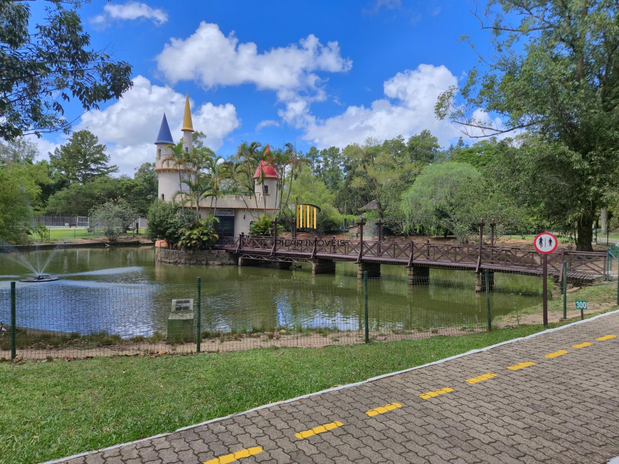 Casa no Condominio Condado de Castella
