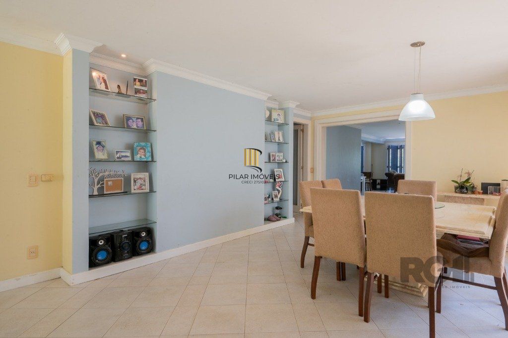 Casa - 4 suítes - 3 vagas - 350 m² - BAIRRO CHÁCARA DAS PEDRAS