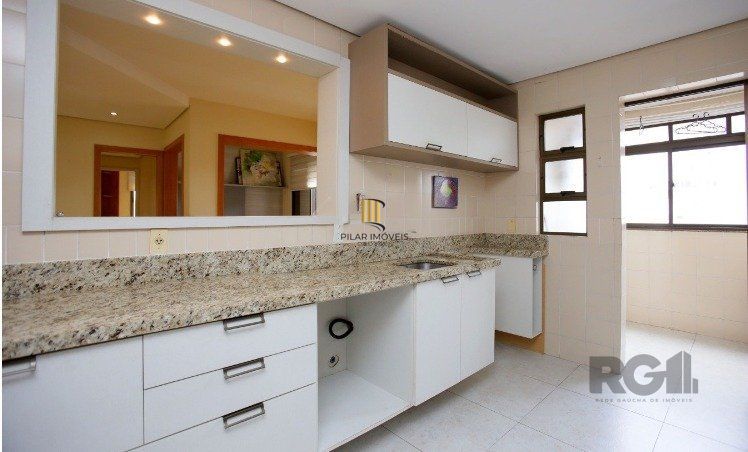 APARTAMENTO - 3 dorms. - 1 vaga - 83,00 m² - MENINO DEUS