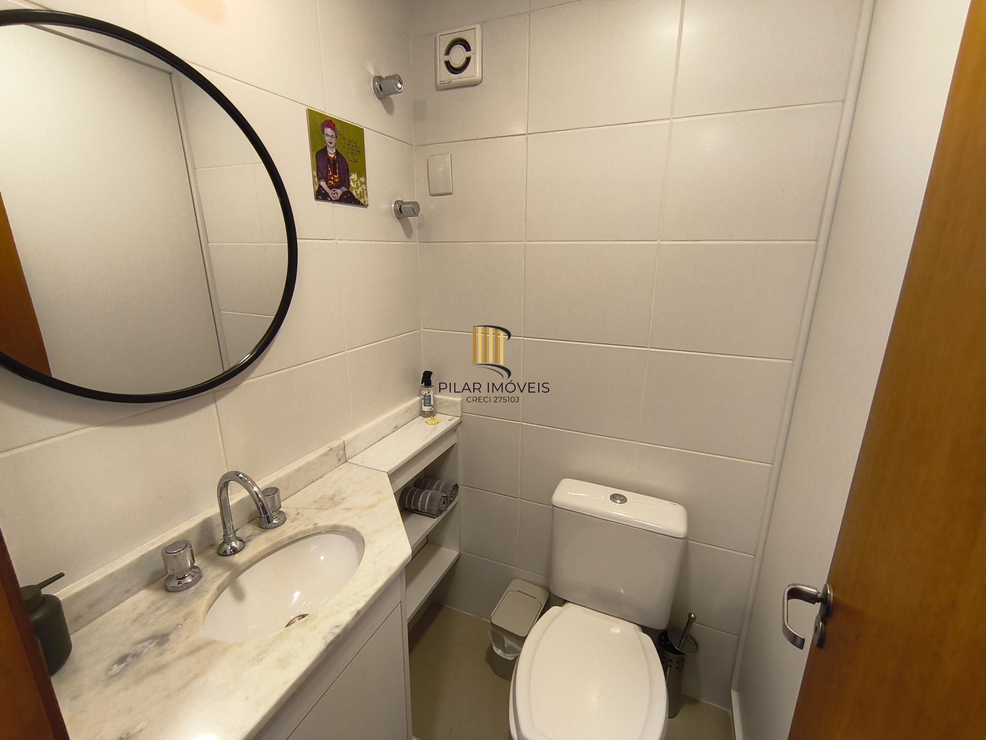 APARTAMENTO 2 DORMITÓRIOS COM 1 VAGA NO MENINO DEUS