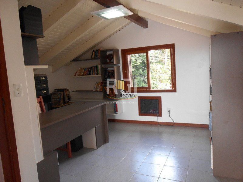 Casa para Venda - 430m², 3 dormitórios, sendo 1 suites, 2 vagas - Vila Nova