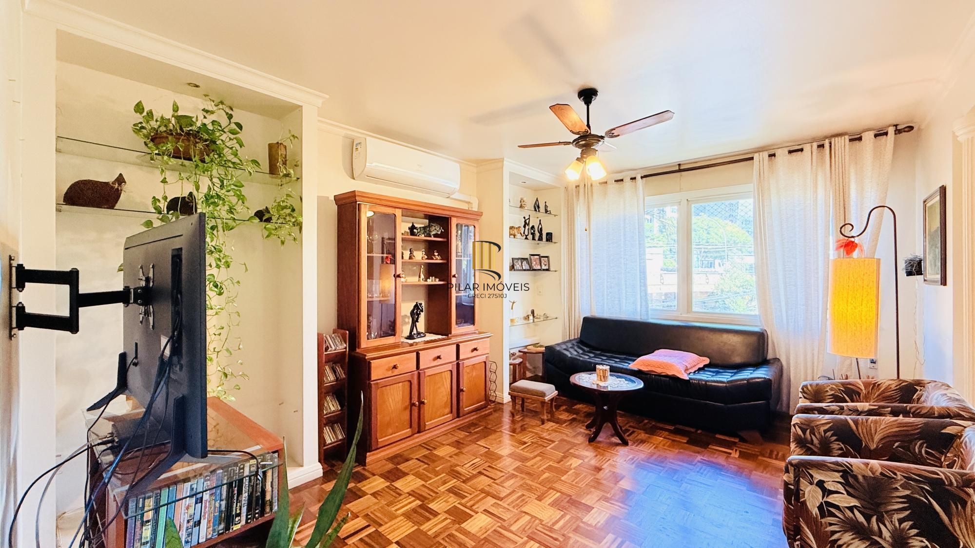 Apartamento com 3 quartos, 1 suíte,  à venda na Avenida Doutor Nilo Peçanha, 1121, Três Figueiras, Porto Alegre