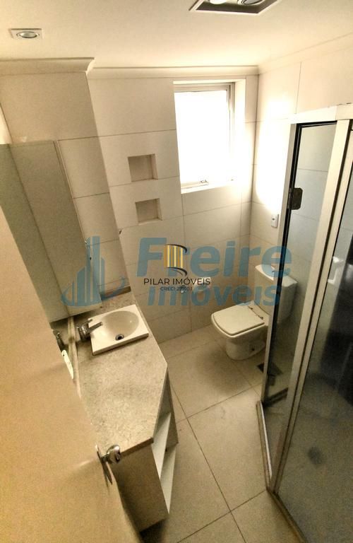 Apartamento no bairro Menino Deus, 2 dorm. e 1 garagem