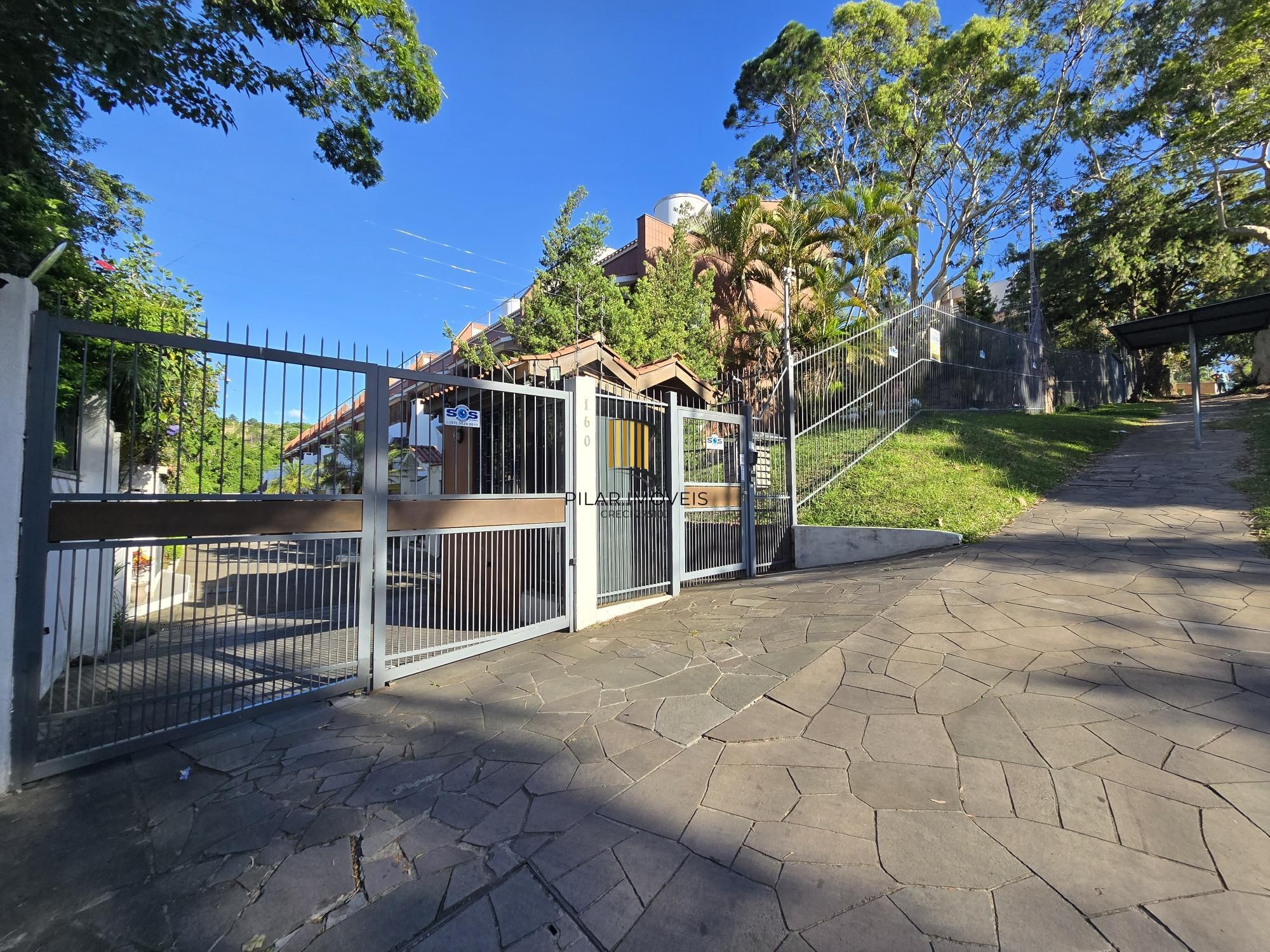 Casa em Condomínio 4 dorms à venda Avenida Taquary, Cristal - Porto Alegre