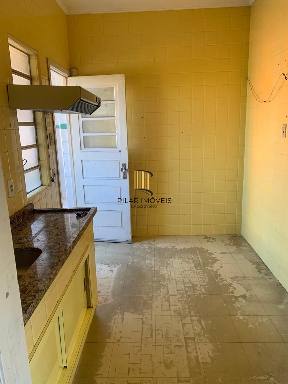 Apartamento três dormitórios Bairro Santana