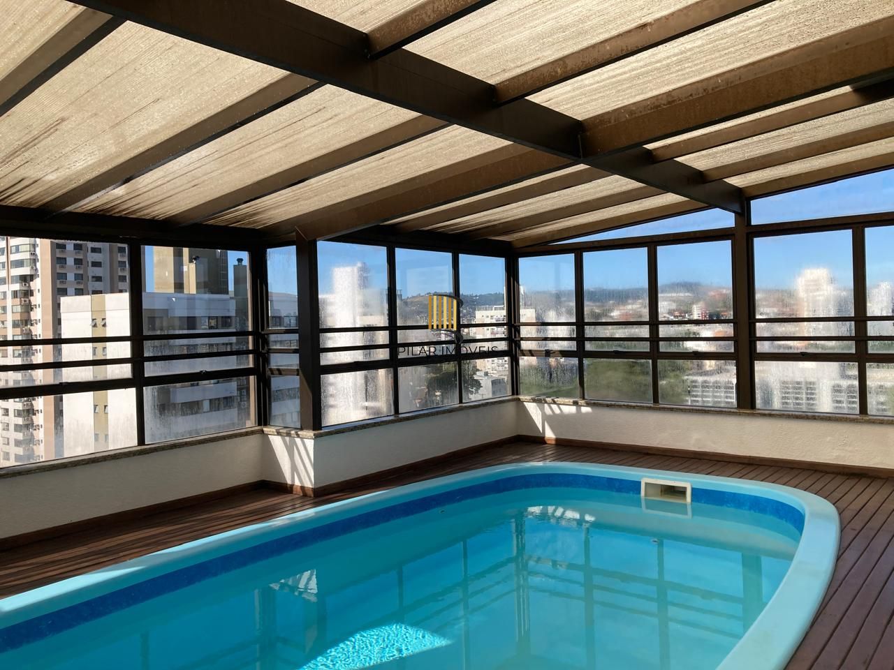 LINDO APARTAMENTO NO MENINO DEUS  com 117 M PRIVATIVOS, 3 DORITÓRIOS COM SUÍTES E VAGA DUPLA
