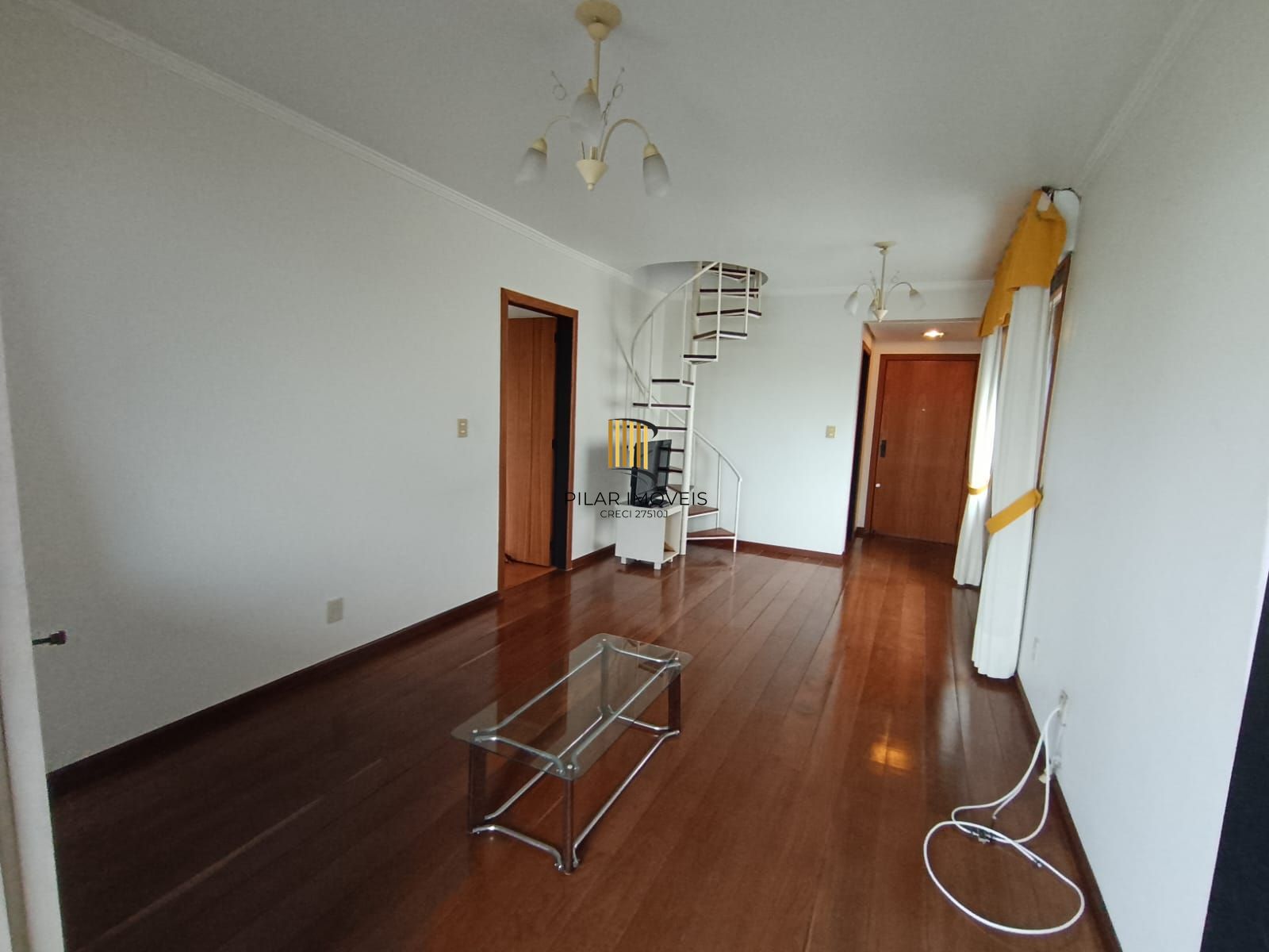 Cobertura 174m² 2 dormitórios, Terraço e 1 vaga.