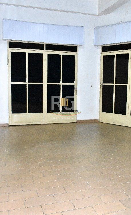 Loja para Venda - 230.6m², 0 dormitórios, 1 vaga - Camaquã