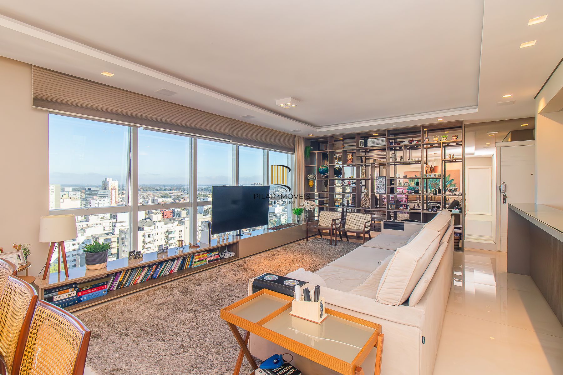 Apartamento 3 suítes 3 vagas no Moinhos