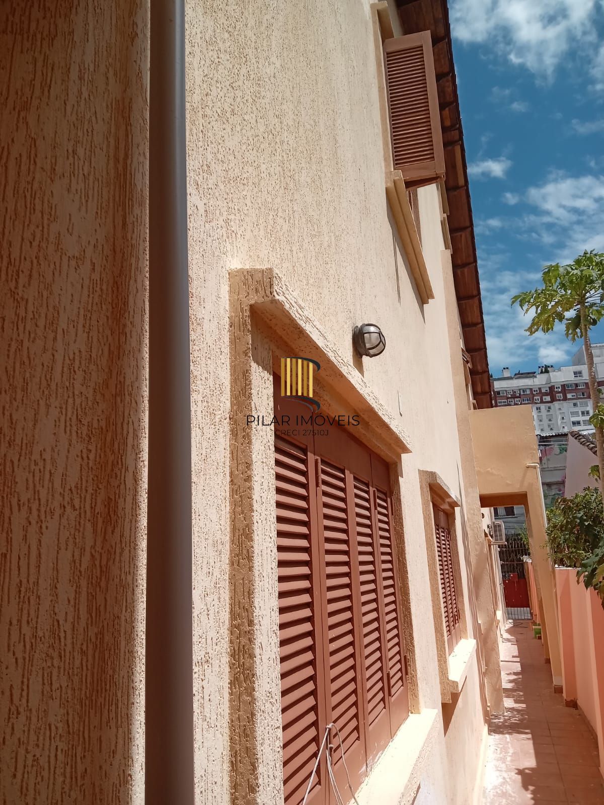 Ótima Casa com 4 Dormitórios no Bairro Cidade Baixa