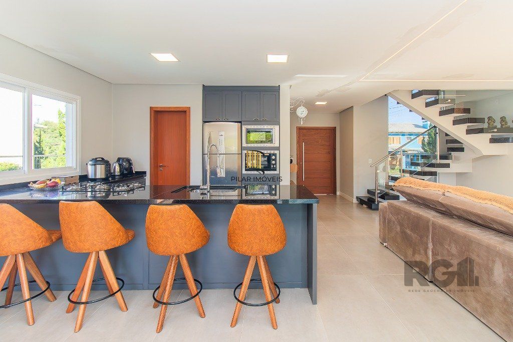 Casa Condominio para Venda - 170m², 3 dormitórios, sendo 1 suites, 1 vaga - São Lucas