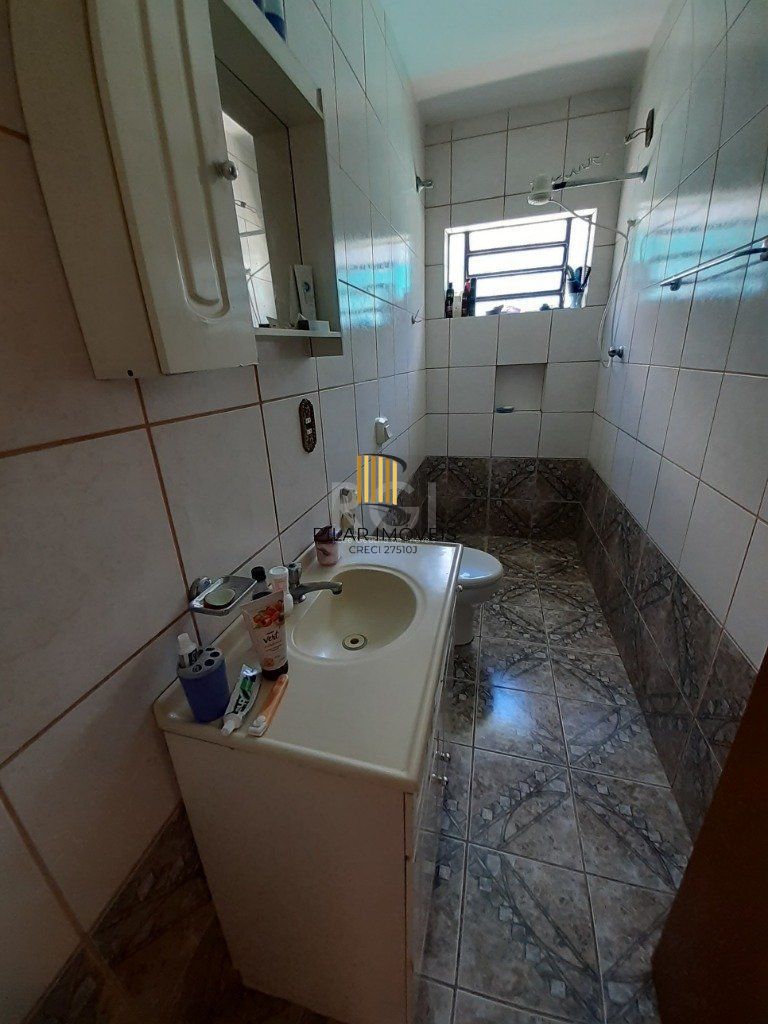 Casa para Venda - 185m², 4 dormitórios, sendo 1 suites, 2 vagas - Jardim Sabará