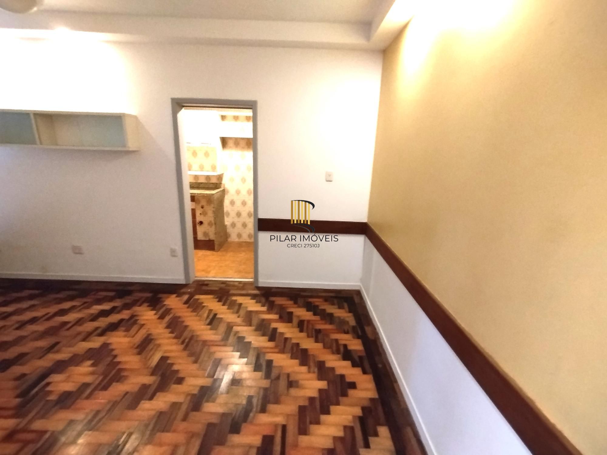 Apartamento Térreo com pátio no menino Deus